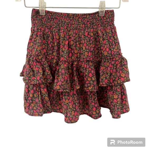 Hollister floral skirt, SP - Picture 1 of 4